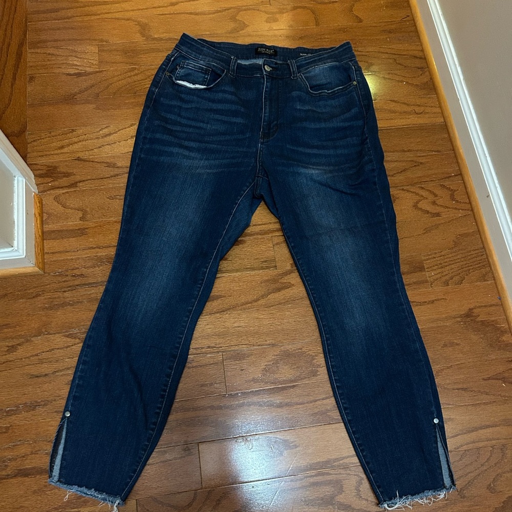 Judy Blue Dark Indigo Ankle Crop Stretch Jeans